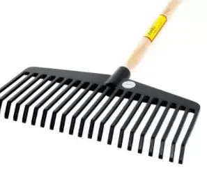 Chelwood Lawn Rake Wooden Handle